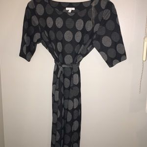 NEVER WORN BEAUTIFUL DRESS